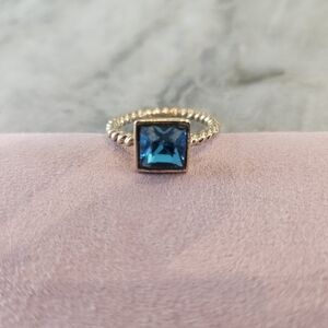 Jessica Elliott Swarovski Square Solitaire Rings Blue Zircon Never Worn!